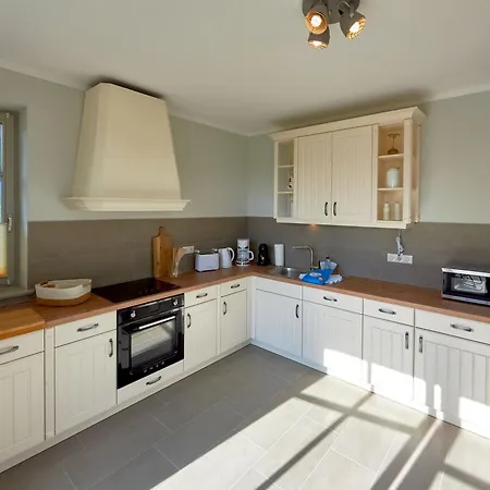 Landhaus Max In Moritzdorf - Luxus Unter Reet Mit Seeblick, Kamin, Sauna Sellin (Rugen)