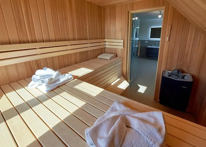 Max In Moritzdorf - Luxus Unter Reet Mit Seeblick, Kamin, Sauna 컨트리하우스 *