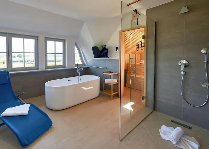 Max In Moritzdorf - Luxus Unter Reet Mit Seeblick, Kamin, Sauna 컨트리하우스 *