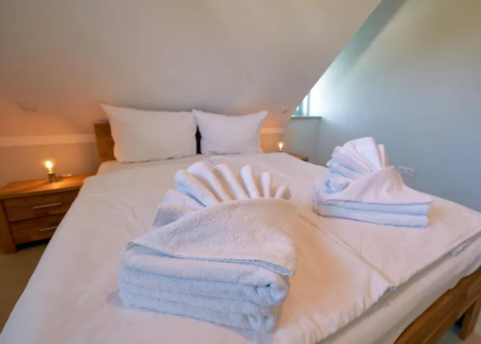 Max In Moritzdorf - Luxus Unter Reet Mit Seeblick, Kamin, Sauna * Sellin (Rugen)